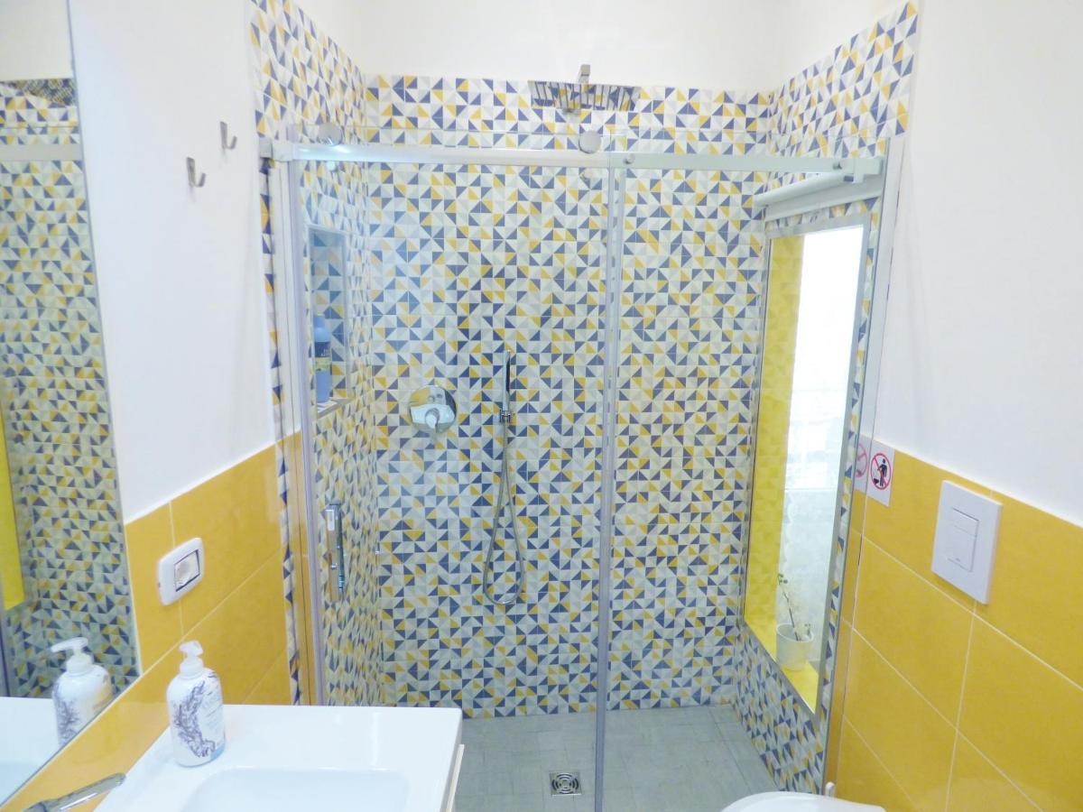 B&B Lemon Flats Neapel Exteriör bild