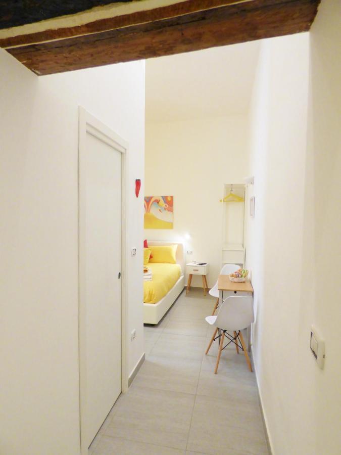 B&B Lemon Flats Neapel Exteriör bild